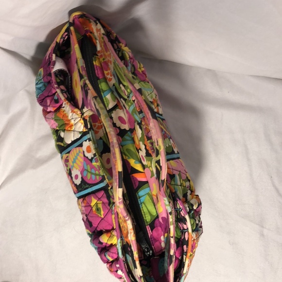 Vera Bradley Quilted, Floral Colorful, fun Purse! - Picture 5 of 9